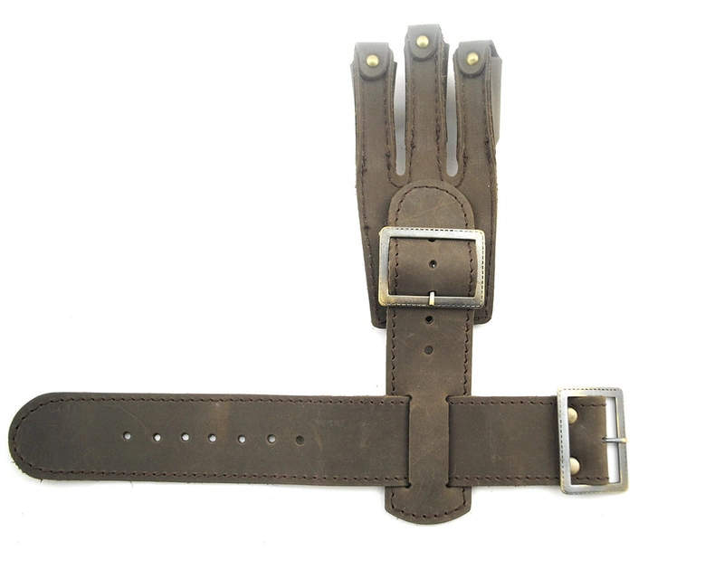 Herbis šaudymo iš lanko pirštinė, užsegama 3 tipo sagtimi